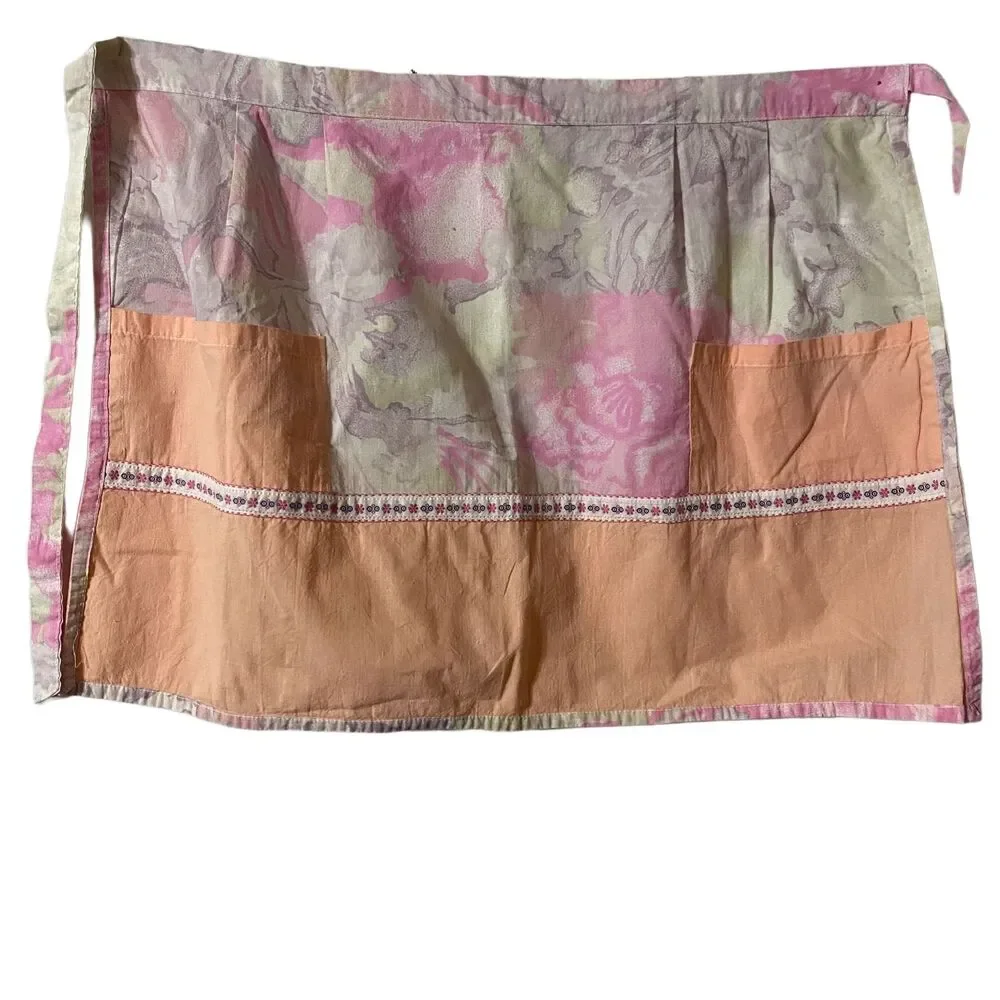 #5759 Womens Pink and Orange Half Apron with Pockets